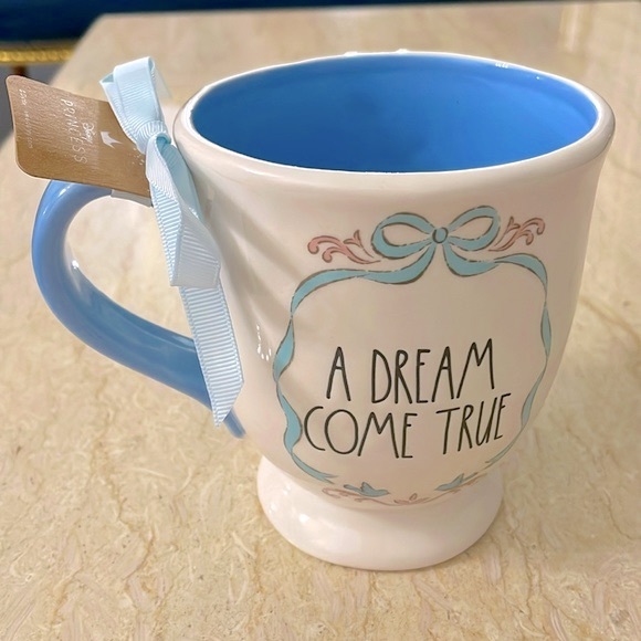 Other - NWT Beautiful Mug “ A Dream Come True” ❤️